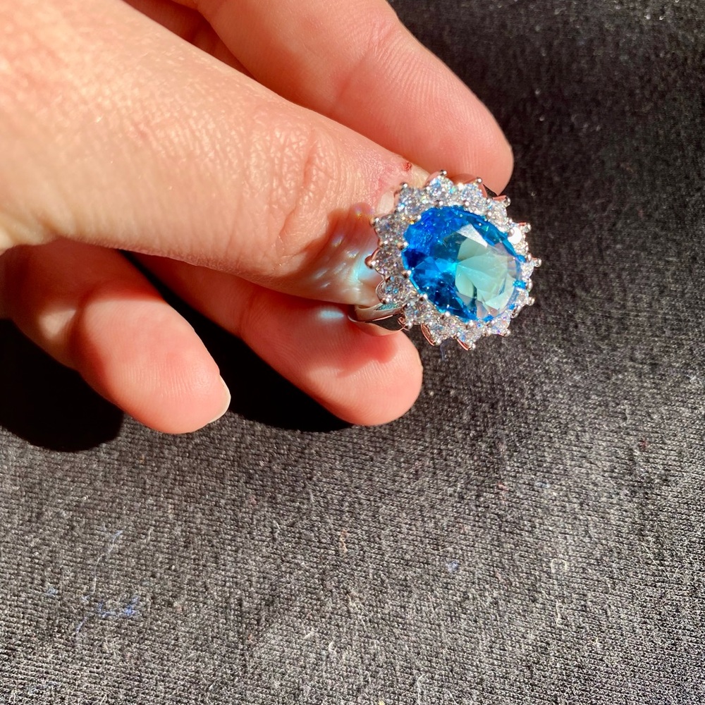 *NEW* | .925 Silver blue topaz ring set - Picture 3 of 6